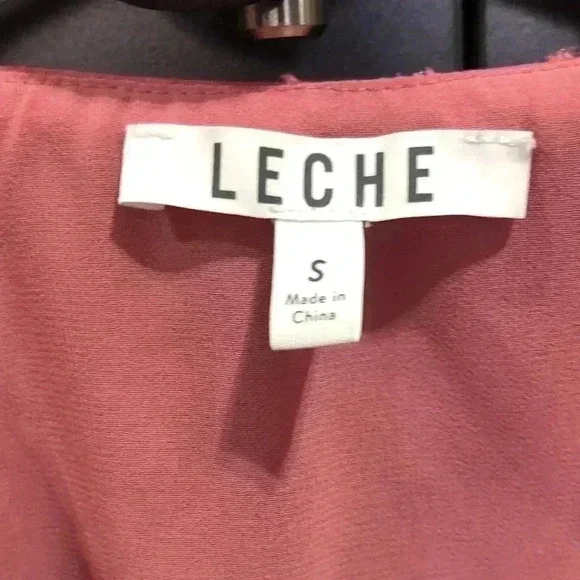 Leche Peplum Pin Dot,long sleeve,ruffle v-neck,bell sleeve,lined,light rose - Picture 9 of 9